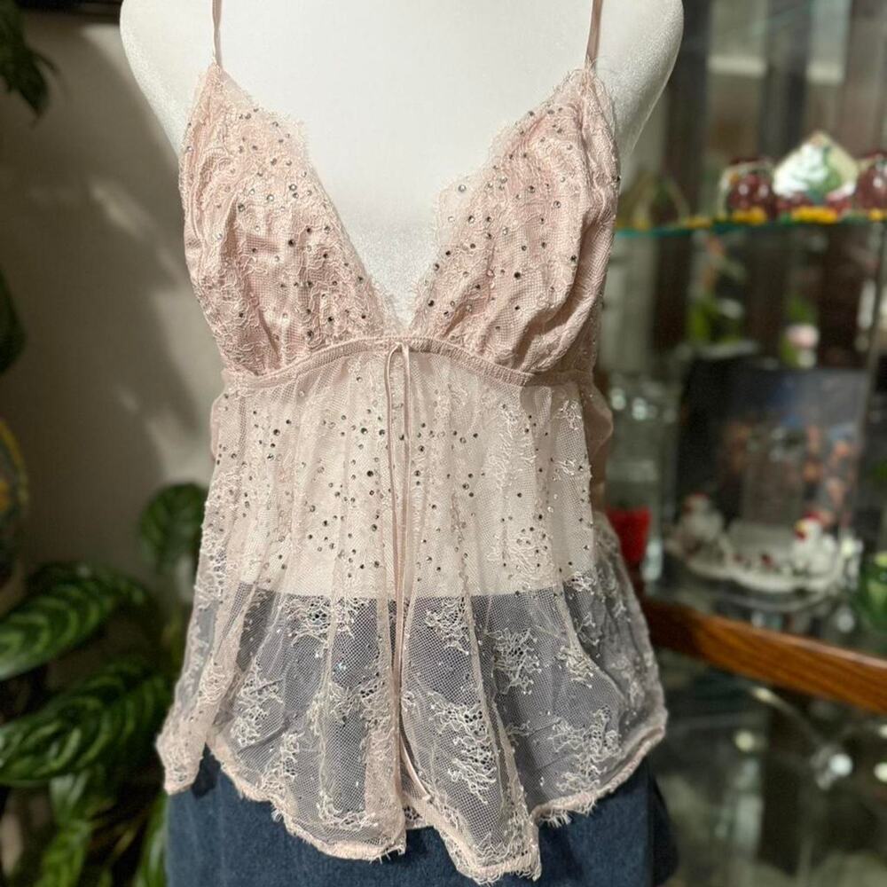 Vintage y2k vs pink lace